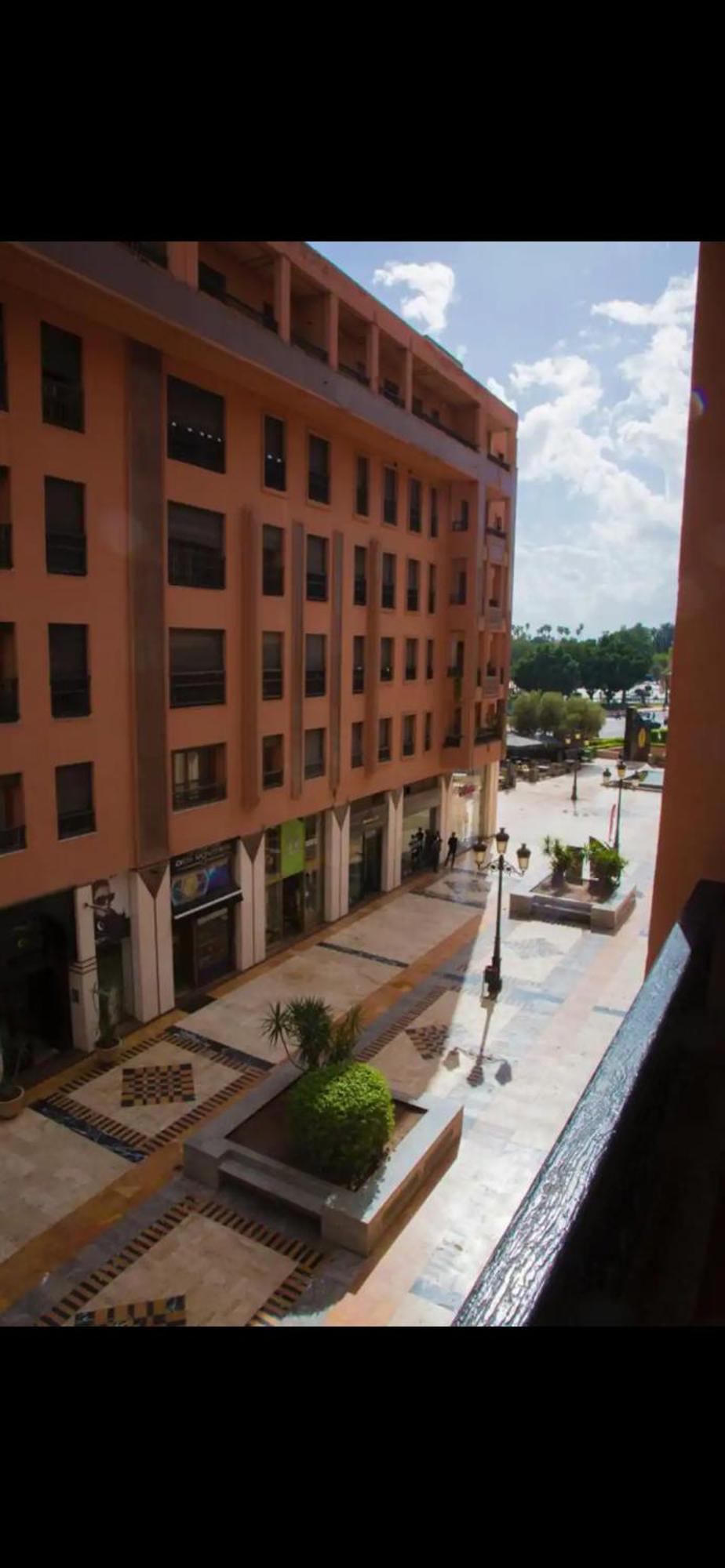 Lux Apt, Prime Location, Jacuzzi * Marrakesch