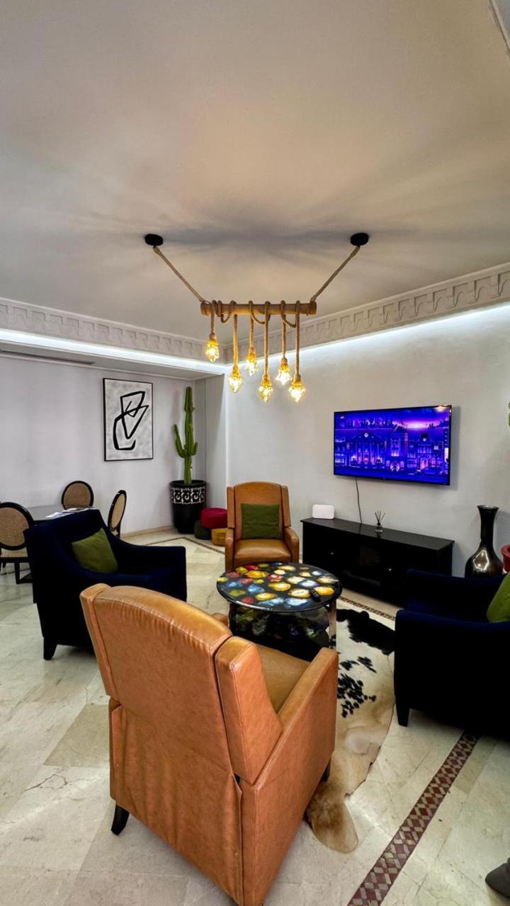 Lux Apt, Prime Location, Jacuzzi * Marrakesch